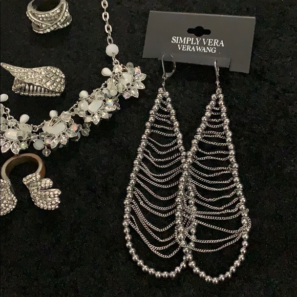 Bundle of jewelry. (Charming Charlie, Vera Wang). - Picture 3 of 4